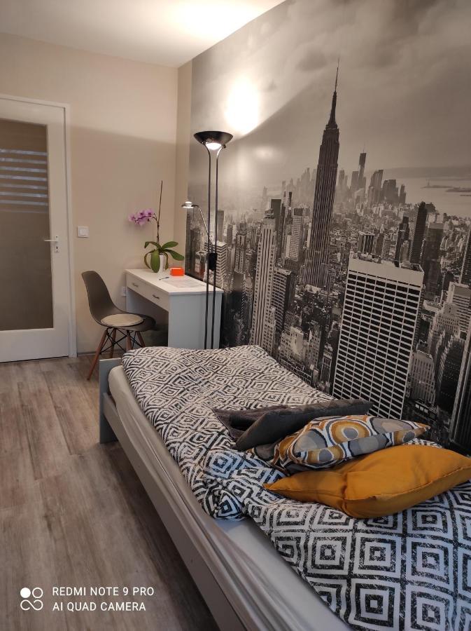 Baross Apartman Kaposvár Eksteriør bilde