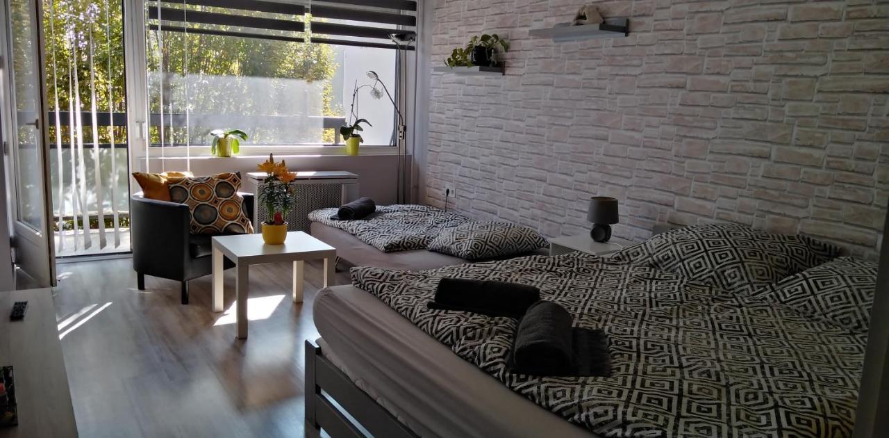 Baross Apartman Kaposvár Eksteriør bilde
